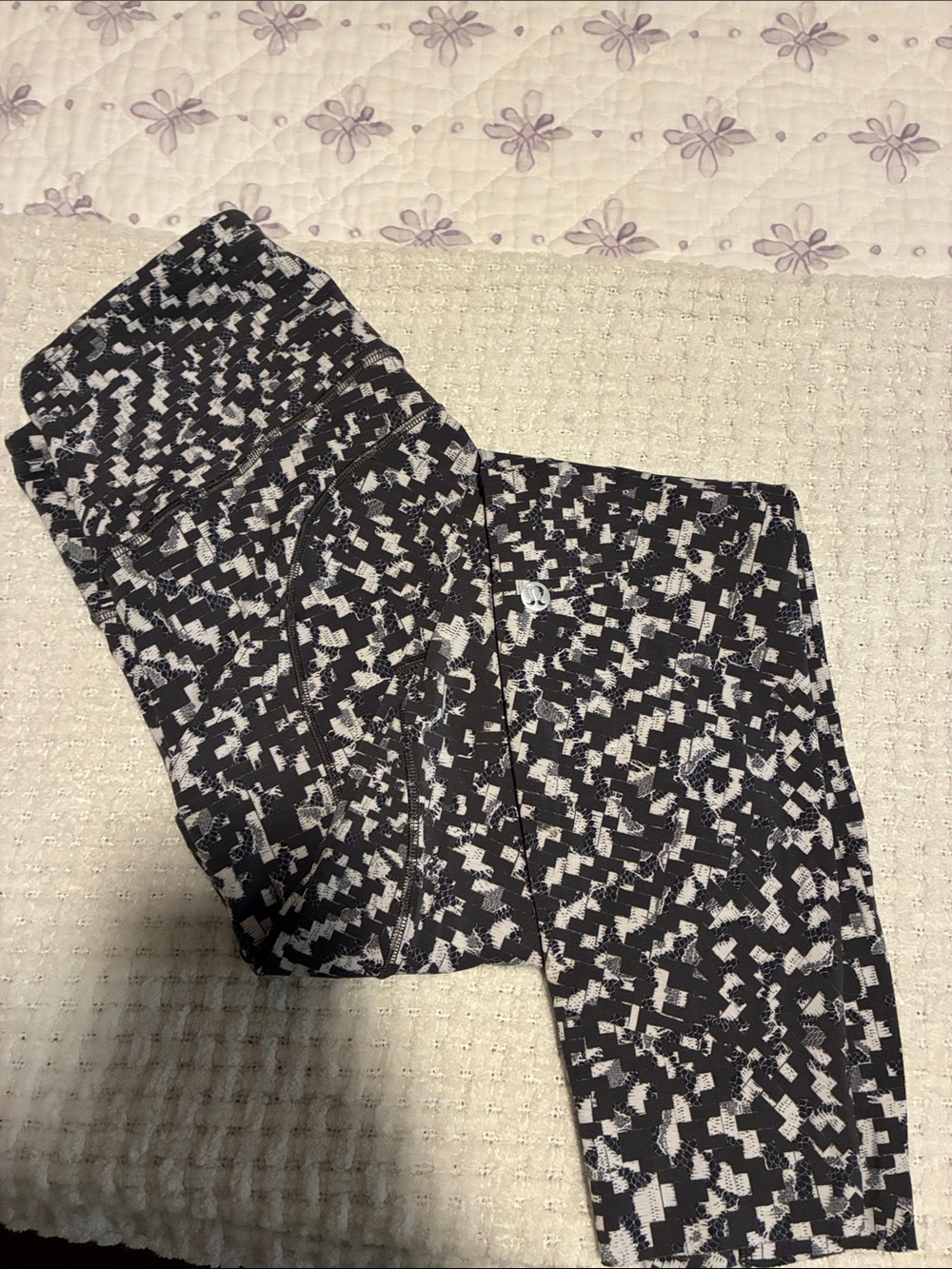 lululemon athletica Black & White Abstract Print Leggings